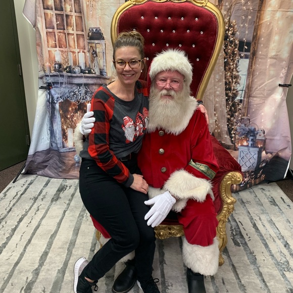 Meet your Posher, Patti - Picture 1 of 16